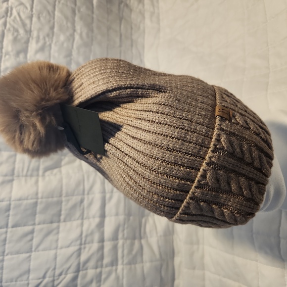 Hat - Picture 3 of 4